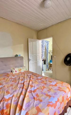 Casa à venda com 214m², 2 quartos e 2 vagas