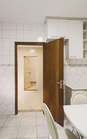 Casa à venda com 200m², 4 quartos e 2 vagas Casa à venda com 200m², 4 quartos e 2 vagasCozinha
