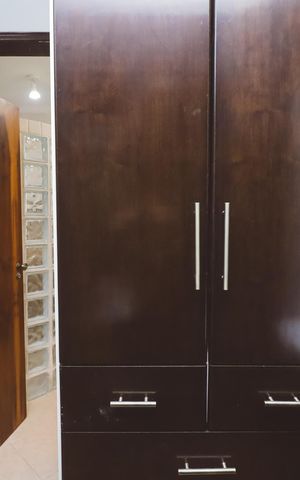 Casa à venda com 200m², 4 quartos e 2 vagas Casa à venda com 200m², 4 quartos e 2 vagasCloset da suíte