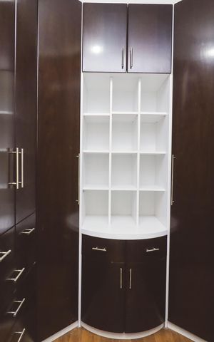 Casa à venda com 200m², 4 quartos e 2 vagas Casa à venda com 200m², 4 quartos e 2 vagasCloset da suíte