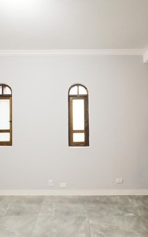 Casa à venda com 200m², 4 quartos e 2 vagas Casa à venda com 200m², 4 quartos e 2 vagasSala