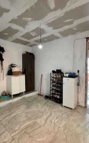 Casa à venda com 125m², 2 quartos e 6 vagas Casa à venda com 125m², 2 quartos e 6 vagasDetalhe