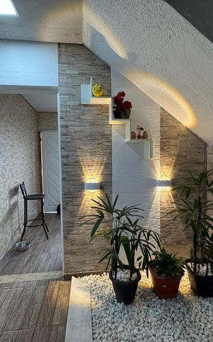 Casa à venda com 125m², 2 quartos e 6 vagas Casa à venda com 125m², 2 quartos e 6 vagasSala