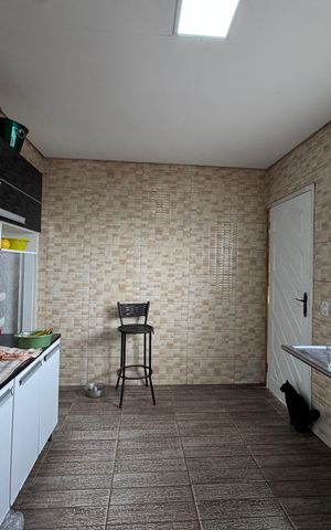 Casa à venda com 125m², 2 quartos e 6 vagas Casa à venda com 125m², 2 quartos e 6 vagasCozinha
