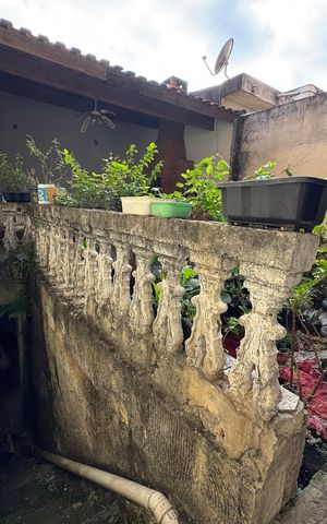 Casa à venda com 125m², 2 quartos e 6 vagas Casa à venda com 125m², 2 quartos e 6 vagasQuintal