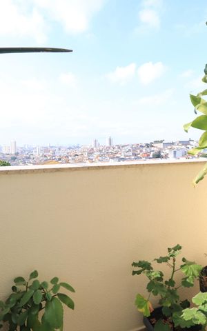 Apartamento à venda com 80m², 3 quartos e 2 vagasSacada