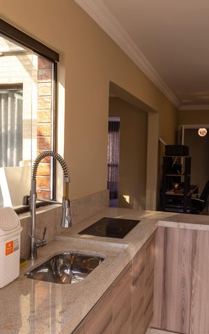 Apartamento à venda com 324m², 4 quartos e 3 vagasCozinha 2