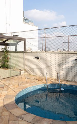 Apartamento à venda com 324m², 4 quartos e 3 vagasPiscina