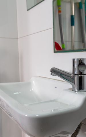 Apartamento à venda com 324m², 4 quartos e 3 vagasBanheiro da Área de Serviço 