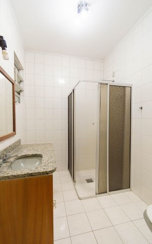 Casa para alugar com 250m², 4 quartos e 5 vagas