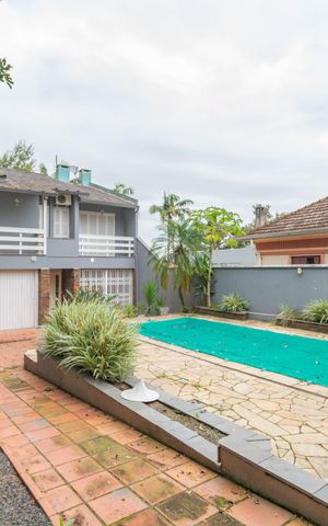 Casa para alugar com 250m², 4 quartos e 5 vagas