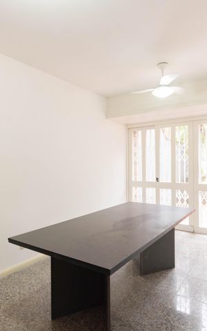 Casa para alugar com 250m², 4 quartos e 5 vagas