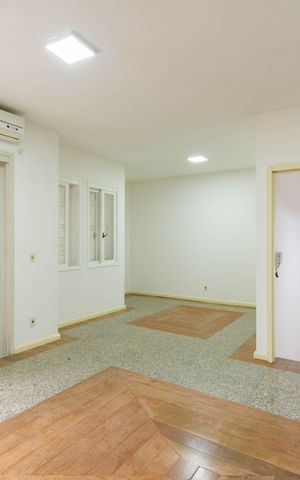 Casa para alugar com 250m², 4 quartos e 5 vagas