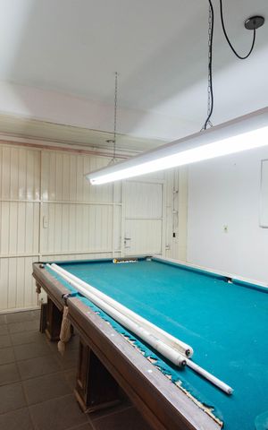 Casa para alugar com 250m², 4 quartos e 5 vagas