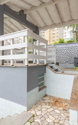 Casa para alugar com 250m², 4 quartos e 5 vagas
