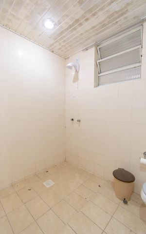 Casa para alugar com 250m², 4 quartos e 5 vagas