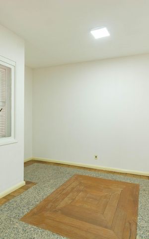 Casa para alugar com 250m², 4 quartos e 5 vagas