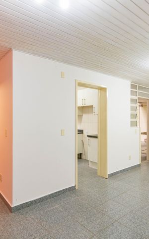Casa para alugar com 250m², 4 quartos e 5 vagas