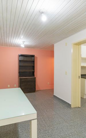 Casa para alugar com 250m², 4 quartos e 5 vagas