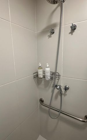 Studio à venda com 21m², 1 quarto e sem vaga Studio à venda com 21m², 1 quarto e sem vagaBanheiro