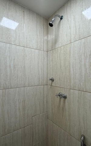 Apartamento para alugar com 150m², 3 quartos e 1 vaga Apartamento para alugar com 150m², 3 quartos e 1 vagaÁrea de serviço - banheiro