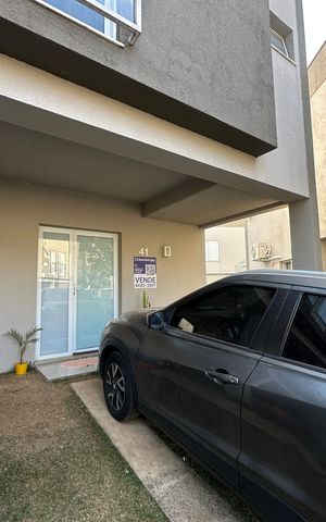 Casa de condomínio à venda com 112m², 3 quartos e 2 vagas Casa de condomínio à venda com 112m², 3 quartos e 2 vagasFachada