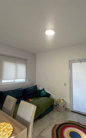 Casa de condomínio à venda com 112m², 3 quartos e 2 vagas Casa de condomínio à venda com 112m², 3 quartos e 2 vagasSala