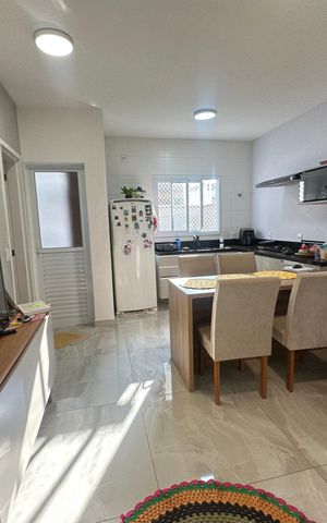 Casa de condomínio à venda com 112m², 3 quartos e 2 vagas Casa de condomínio à venda com 112m², 3 quartos e 2 vagasSala