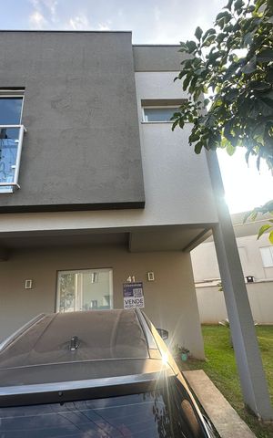 Casa de condomínio à venda com 112m², 3 quartos e 2 vagas Casa de condomínio à venda com 112m², 3 quartos e 2 vagasFachada