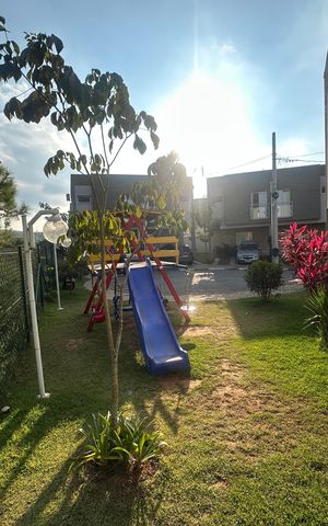Casa de condomínio à venda com 112m², 3 quartos e 2 vagas Casa de condomínio à venda com 112m², 3 quartos e 2 vagasÁrea comum - Playground