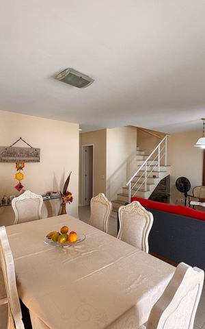 Casa de condomínio à venda com 203m², 5 quartos e 3 vagas Casa de condomínio à venda com 203m², 5 quartos e 3 vagasSala