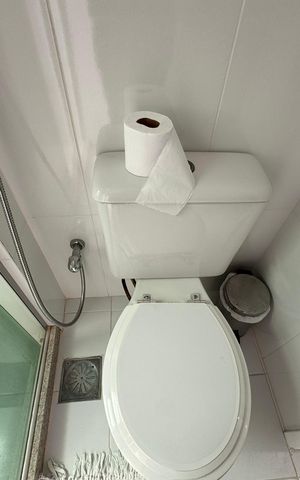 Casa de condomínio à venda com 203m², 5 quartos e 3 vagas Casa de condomínio à venda com 203m², 5 quartos e 3 vagasBanheiro Suítes Canadenses