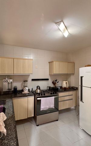 Casa de condomínio à venda com 203m², 5 quartos e 3 vagas Casa de condomínio à venda com 203m², 5 quartos e 3 vagasCozinha