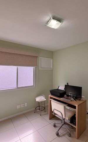 Casa de condomínio à venda com 203m², 5 quartos e 3 vagas Casa de condomínio à venda com 203m², 5 quartos e 3 vagasSuíte 3 (Canadense)