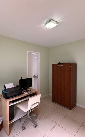 Casa de condomínio à venda com 203m², 5 quartos e 3 vagas Casa de condomínio à venda com 203m², 5 quartos e 3 vagasSuíte 3 (Canadense)