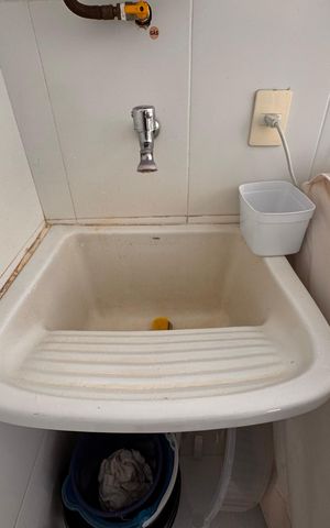 Casa de condomínio à venda com 203m², 5 quartos e 3 vagas Casa de condomínio à venda com 203m², 5 quartos e 3 vagasÁrea de Serviço
