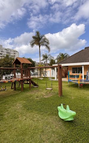 Casa de condomínio à venda com 203m², 5 quartos e 3 vagas Casa de condomínio à venda com 203m², 5 quartos e 3 vagasÁrea comum