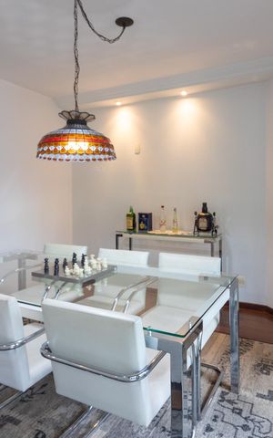 Apartamento à venda com 130m², 3 quartos e 2 vagas Apartamento à venda com 130m², 3 quartos e 2 vagasSala de Jantar