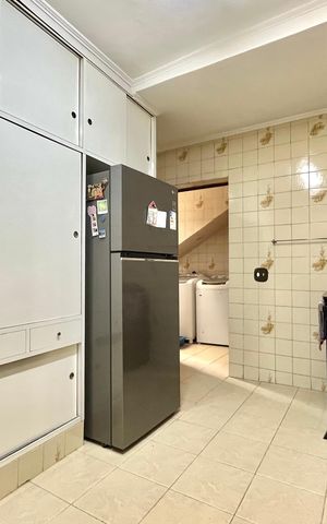 Casa à venda com 145m², 3 quartos e 1 vaga Casa à venda com 145m², 3 quartos e 1 vagaCozinha