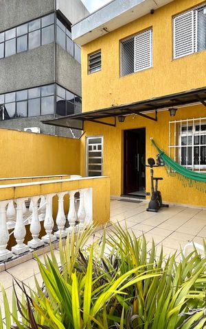 Casa à venda com 145m², 3 quartos e 1 vaga Casa à venda com 145m², 3 quartos e 1 vagaÁrea externa