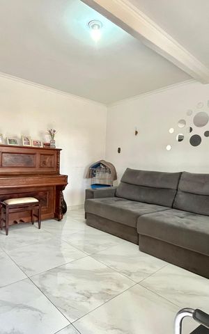 Casa à venda com 145m², 3 quartos e 1 vaga Casa à venda com 145m², 3 quartos e 1 vagaSala