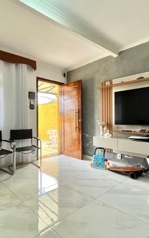 Casa à venda com 145m², 3 quartos e 1 vaga Casa à venda com 145m², 3 quartos e 1 vagaSala