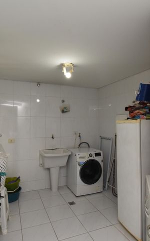 Casa à venda com 298m², 3 quartos e 5 vagasÁrea de Serviço