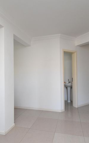 Casa à venda com 298m², 3 quartos e 5 vagasSala