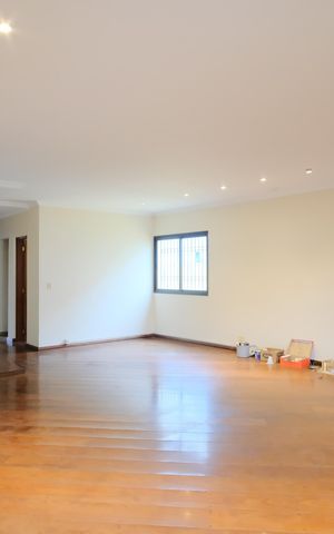 Casa para alugar com 500m², 5 quartos e 5 vagasSala
