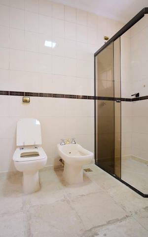Casa para alugar com 500m², 5 quartos e 5 vagasBanheiro da Suíte 3