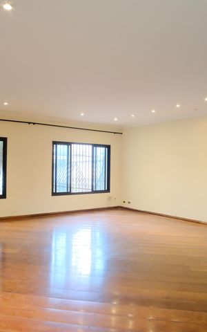 Casa para alugar com 500m², 5 quartos e 5 vagasSala