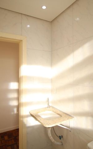 Apartamento para alugar com 69m², 2 quartos e sem vagaBanheiro