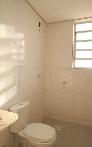 Apartamento para alugar com 69m², 2 quartos e sem vagaBanheiro