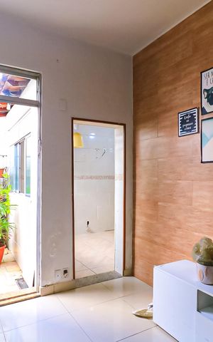 Casa à venda com 85m², 3 quartos e sem vaga Casa à venda com 85m², 3 quartos e sem vagaSala